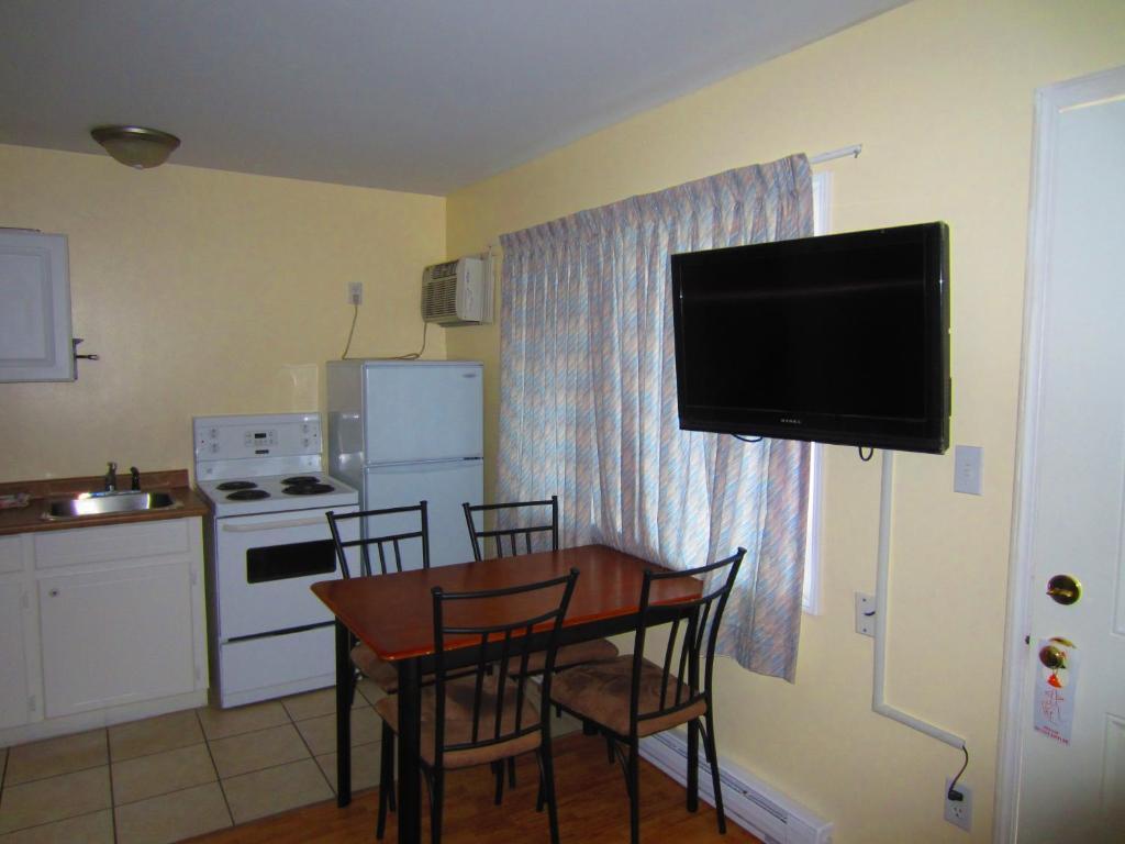 Black Sea Motel Penticton Room photo