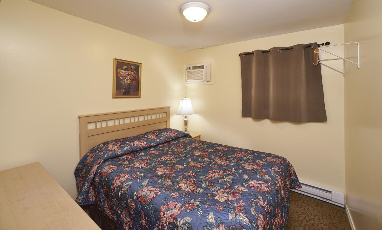 Black Sea Motel Penticton Exterior photo